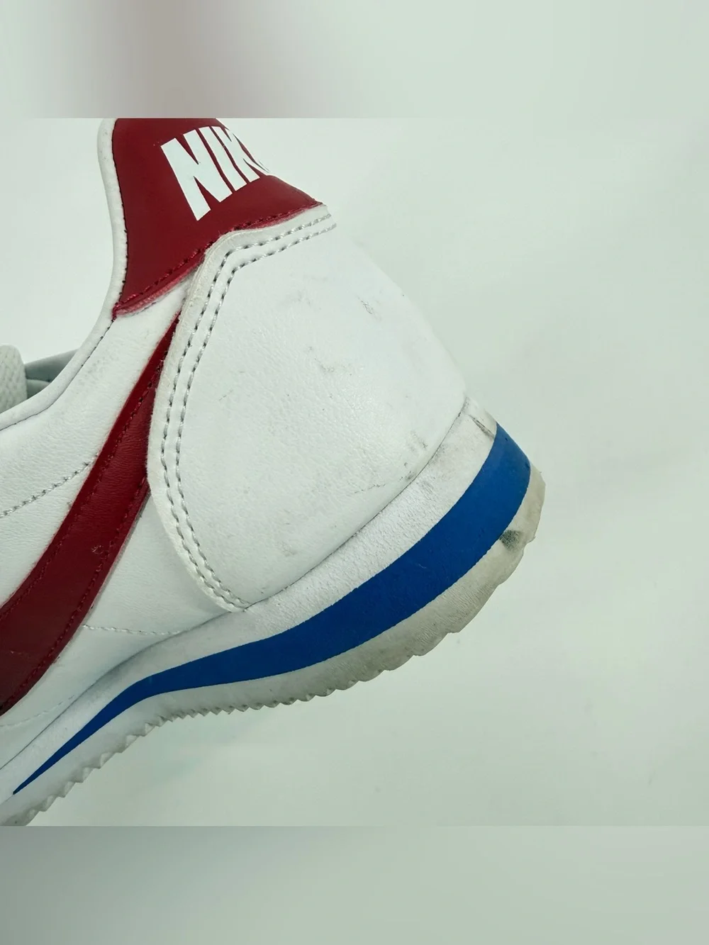 Nike Classic Cortez Sneakers Womens Size 6.5 White Leather Red Blue 807471 103